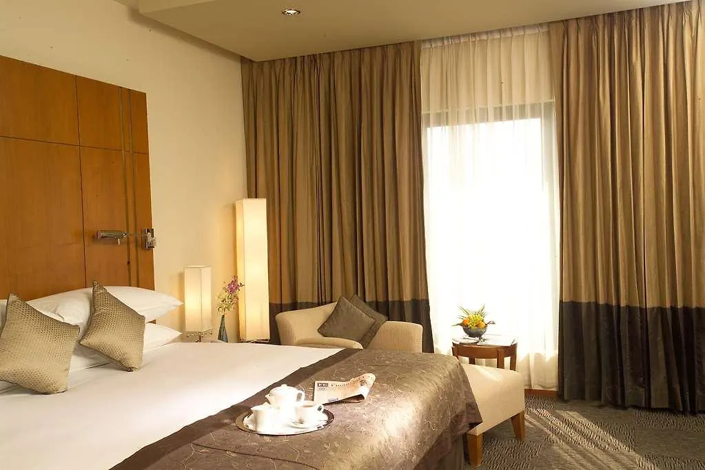 Hotel Radisson Blu Dhaka Water Garden