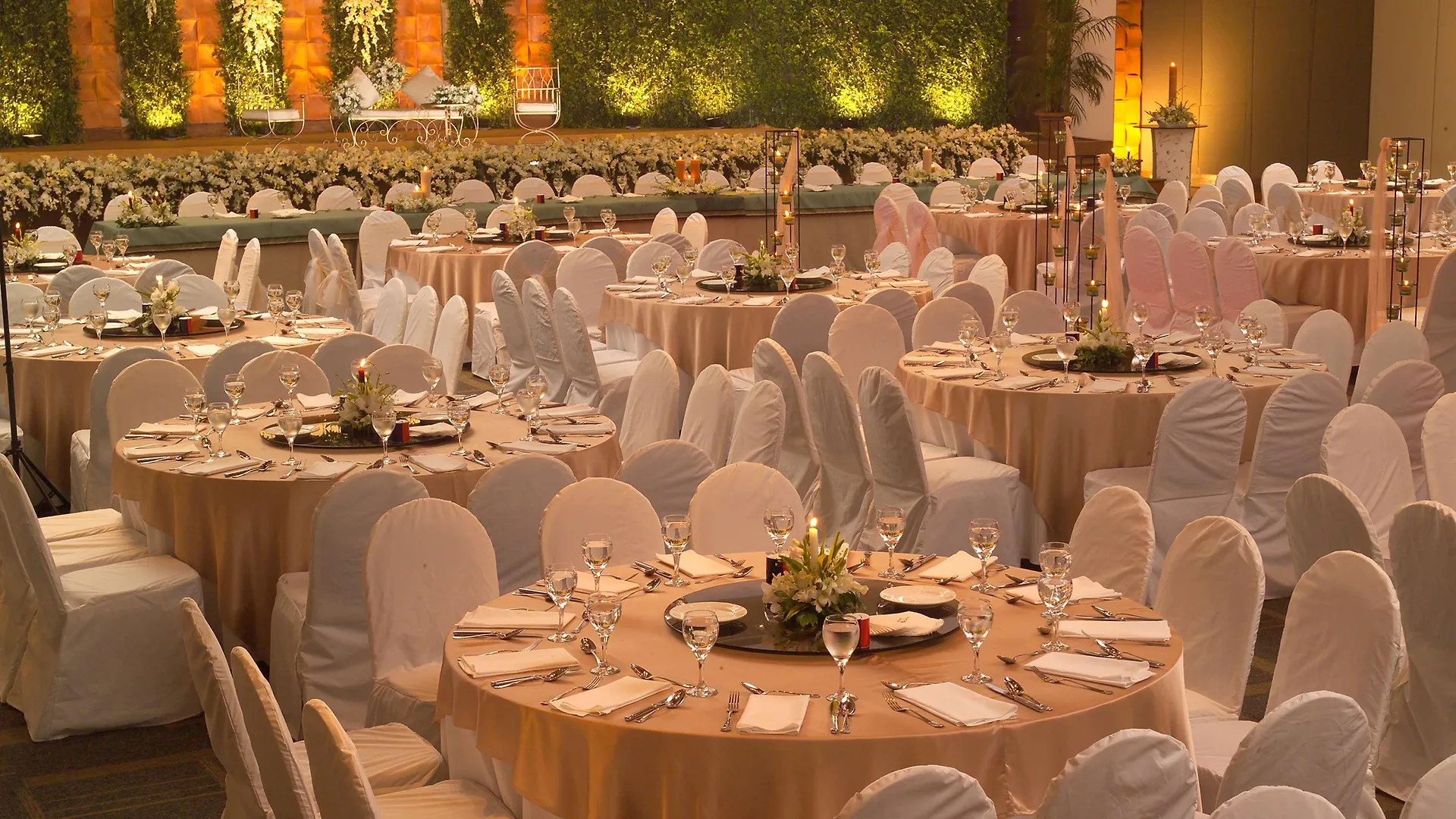 *****  Hotel Radisson Blu Dhaka Water Garden Bangladesh